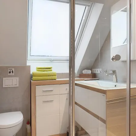 Hirschsprung Saig Apartamento *